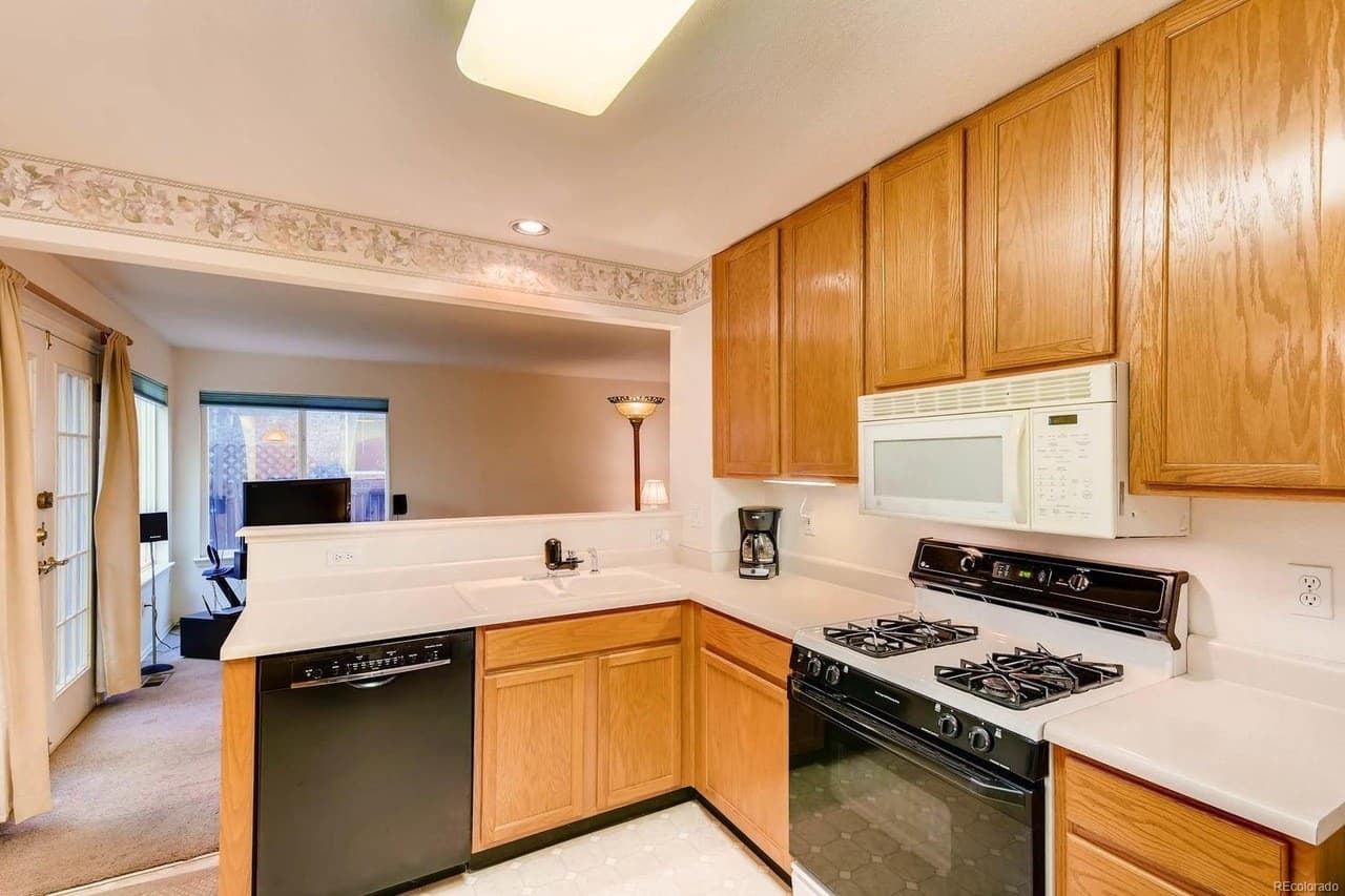 Broomfield House: 2887 Dharma Ave