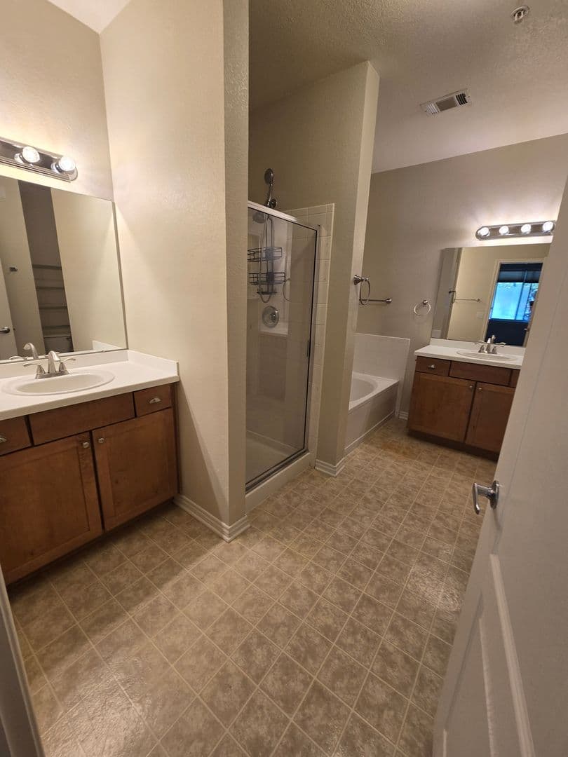Thornton Condo: 3601 E 103rd Cir #B13