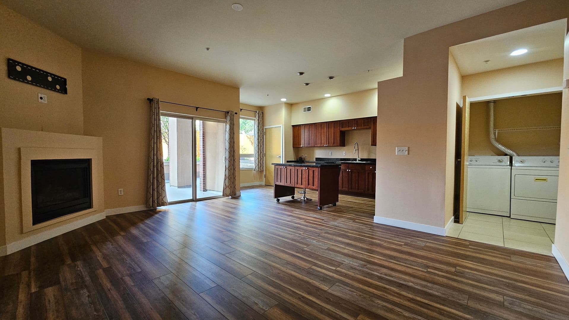 Louisville Condo: 1057 W Century  Drive #120