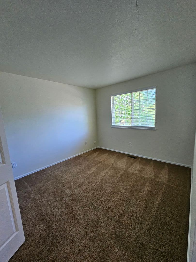 Broomfield House: 12236 Utica St