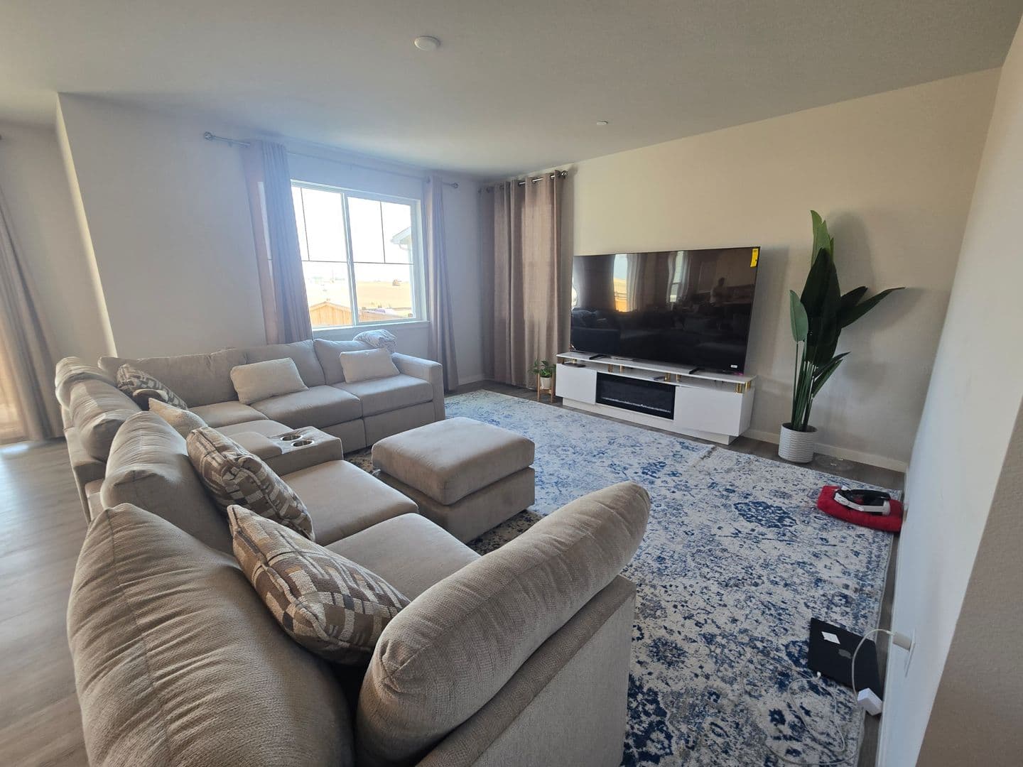 Erie House: 1431 Loraine Cir N