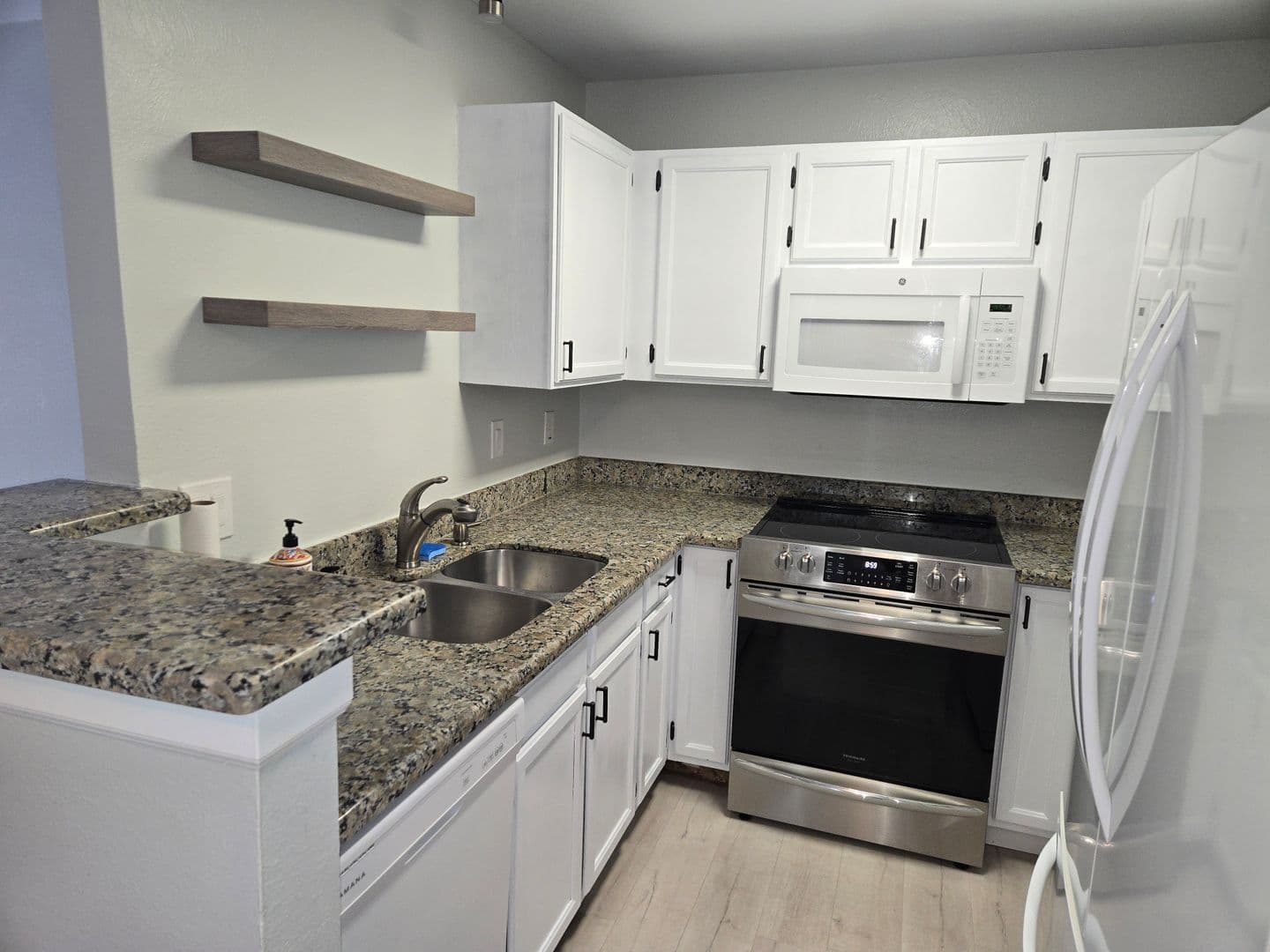 Arvada House: 7883 Allison Way #202