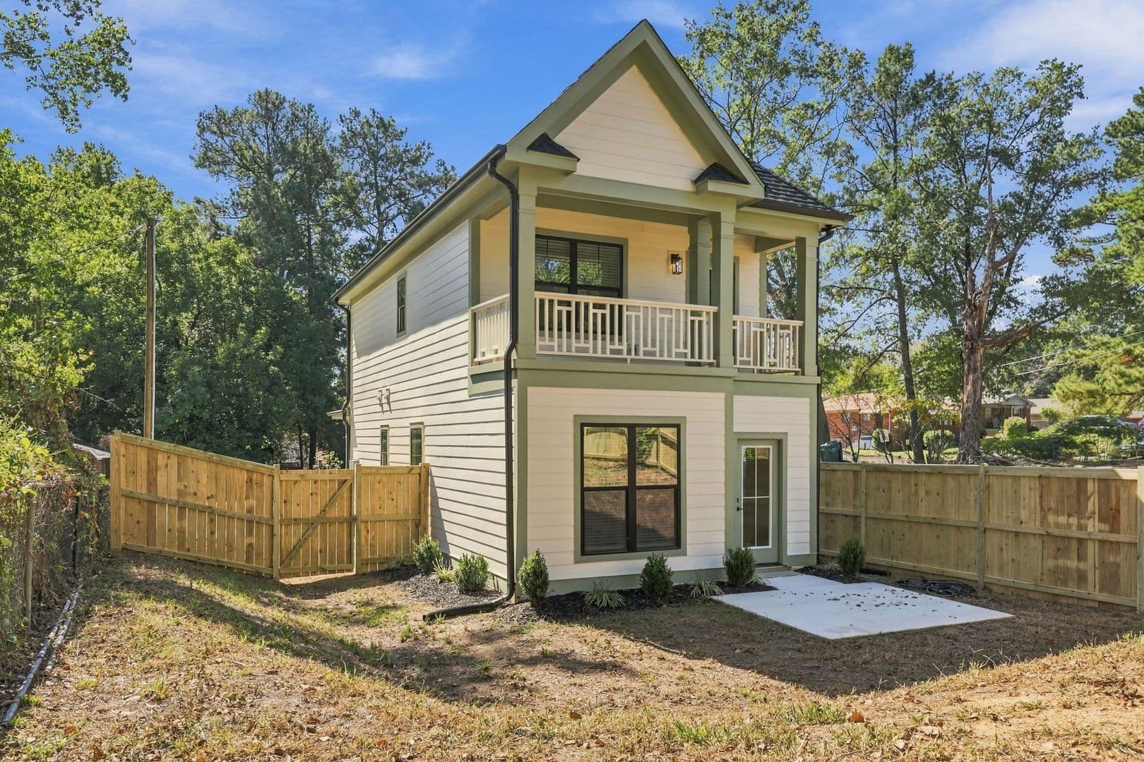 Durham House: 705 Hope Ave