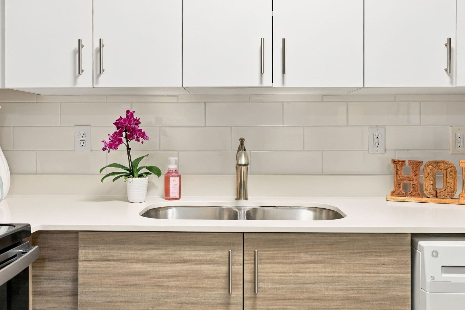 Raleigh Apartment: 1309 Kent Rd