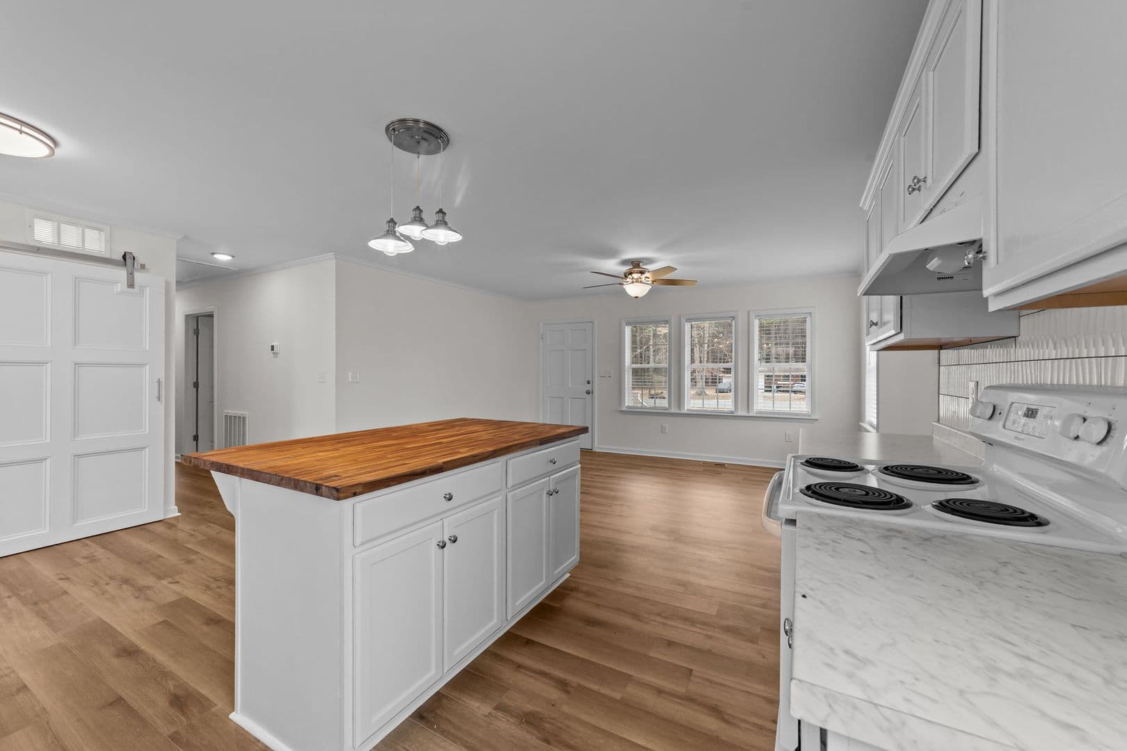 Smithfield House: 105 Shady Lane Dr.