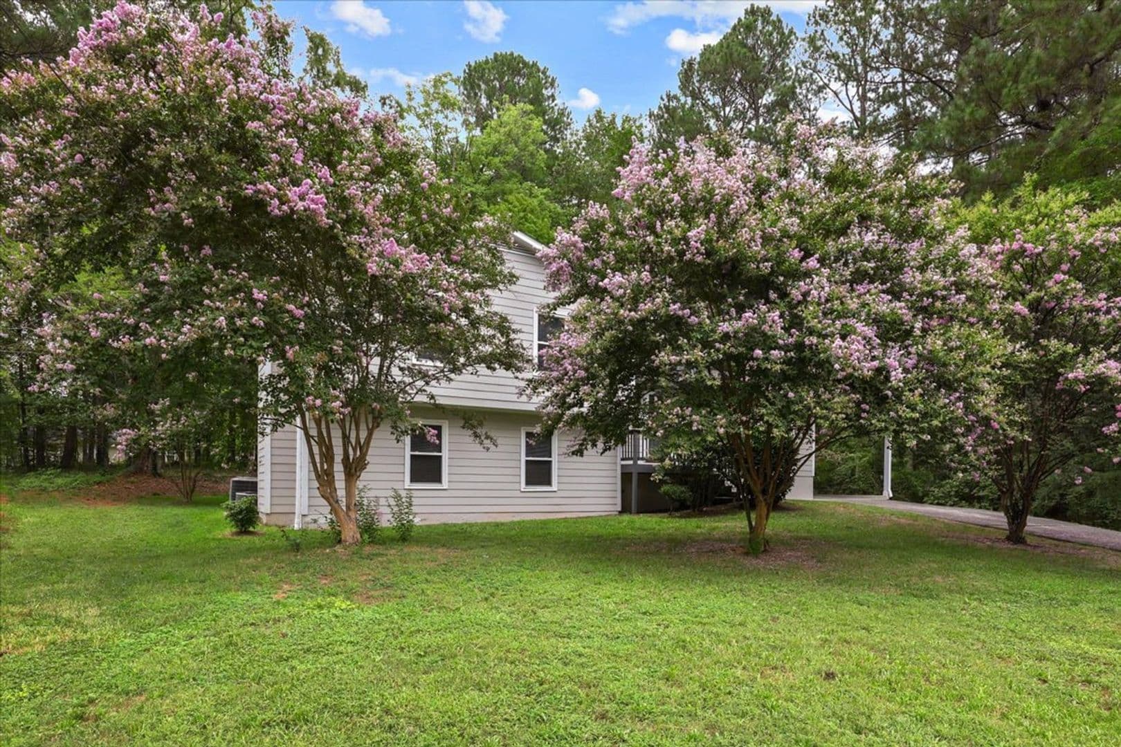 Durham House: 1017 Gaston Ave.