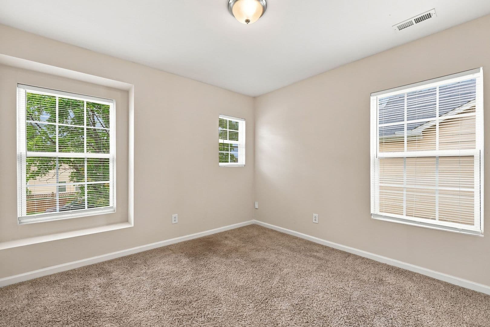 Raleigh House: 3742 Marshlane Way