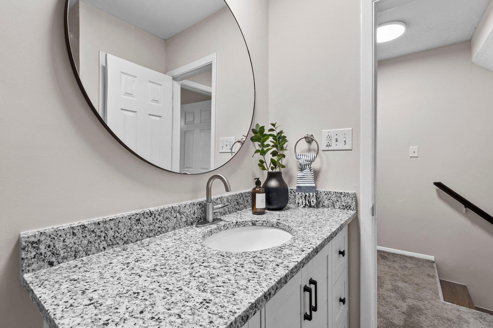 Mebane Apartment: 300 E McPherson Dr