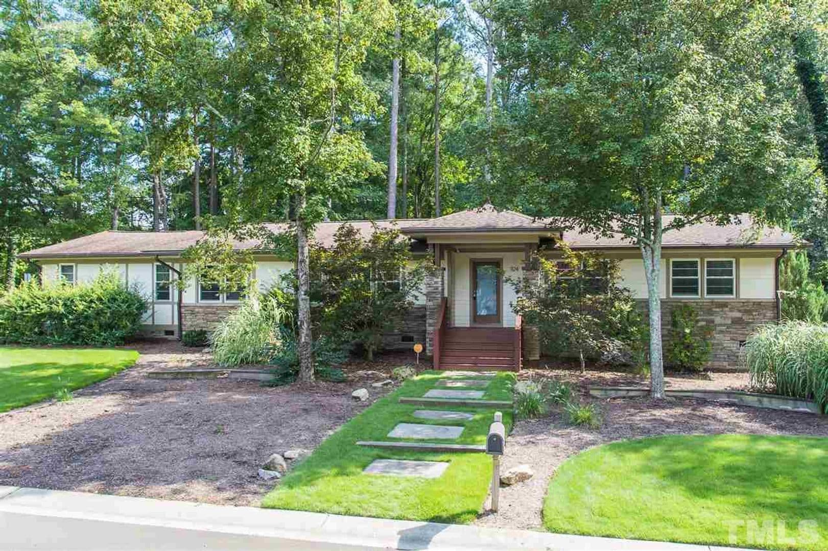 Raleigh House: 1124 Tonsler Drive