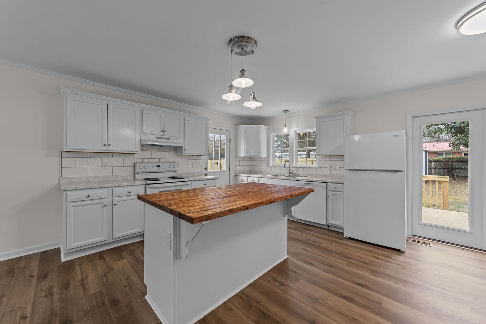 Smithfield House: 105 Shady Lane Dr.