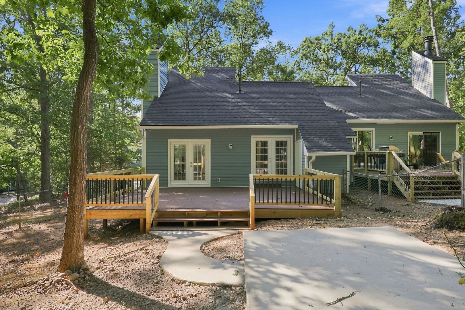 Raleigh House: 4011 Arckelton Dr.