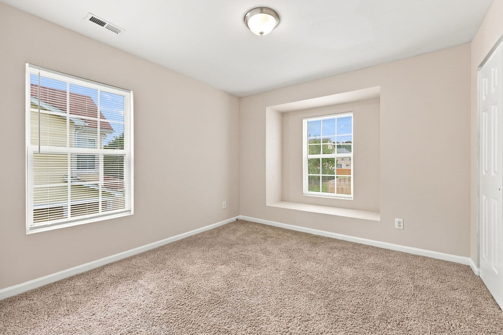 Raleigh House: 3742 Marshlane Way