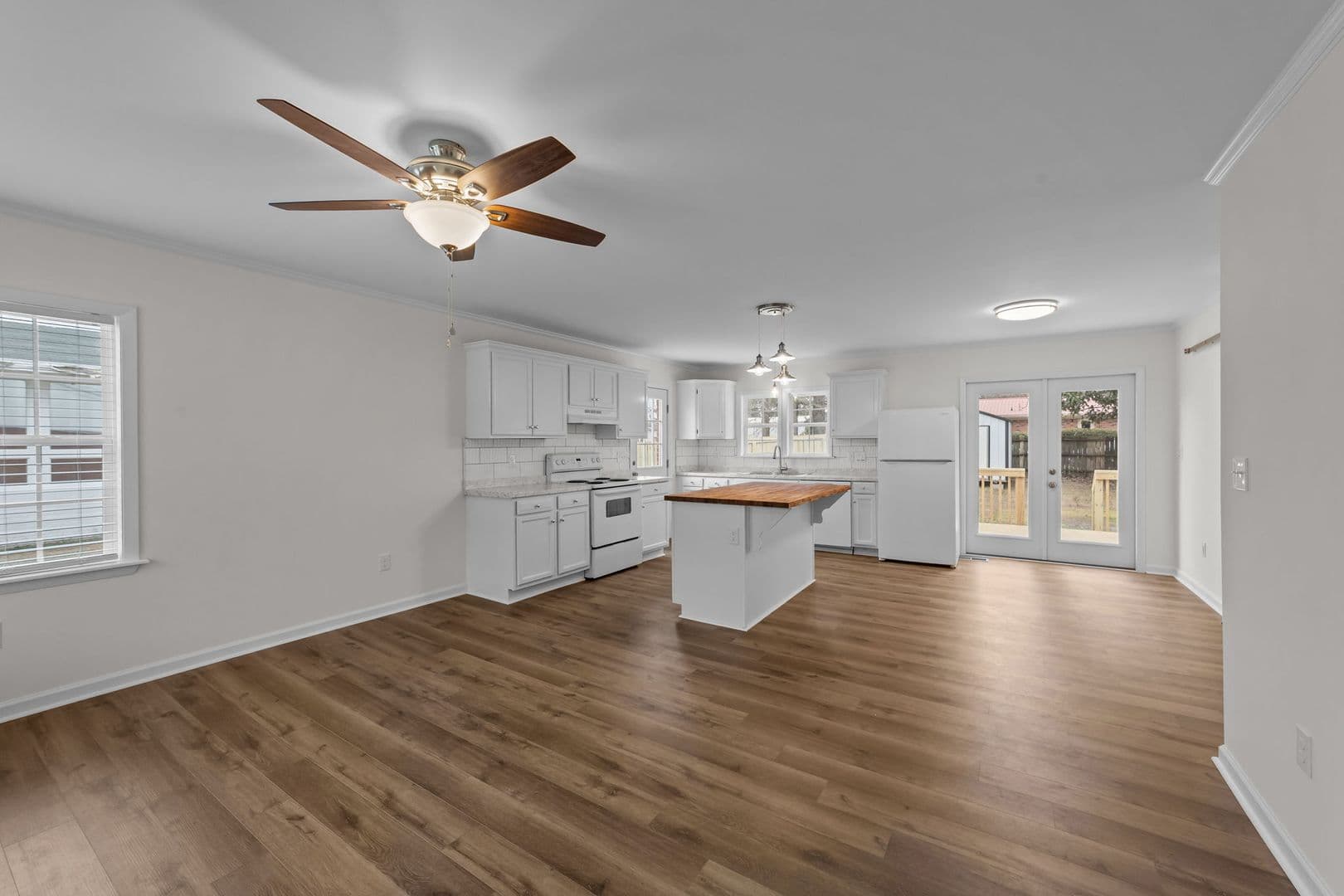 Smithfield House: 105 Shady Lane Dr.