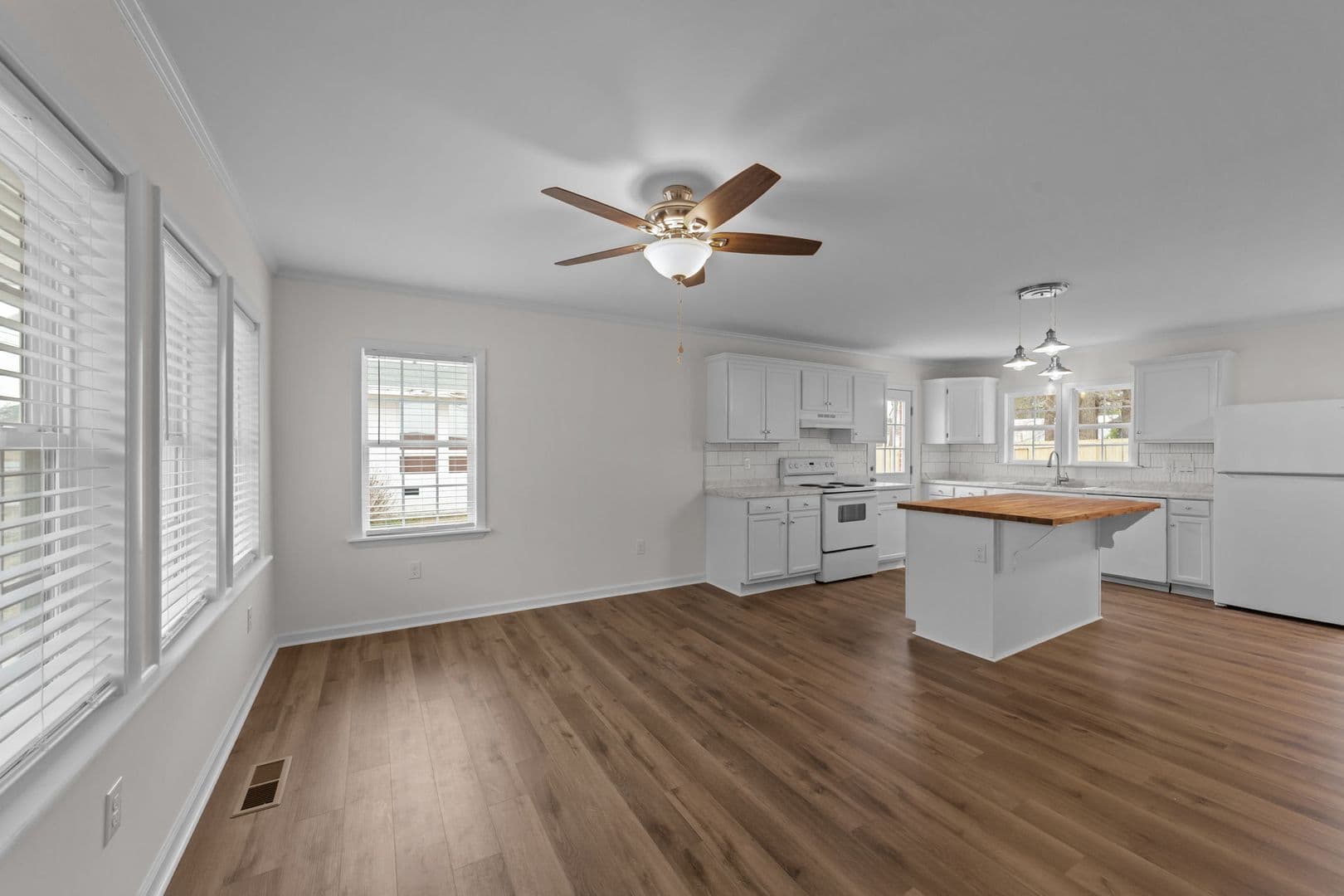 Smithfield House: 105 Shady Lane Dr.