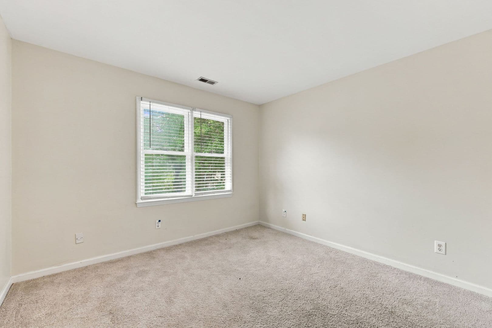 Raleigh House: 4952 Harbour Towne Drive