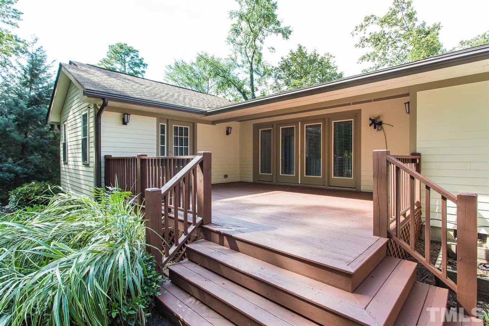 Raleigh House: 1124 Tonsler Drive