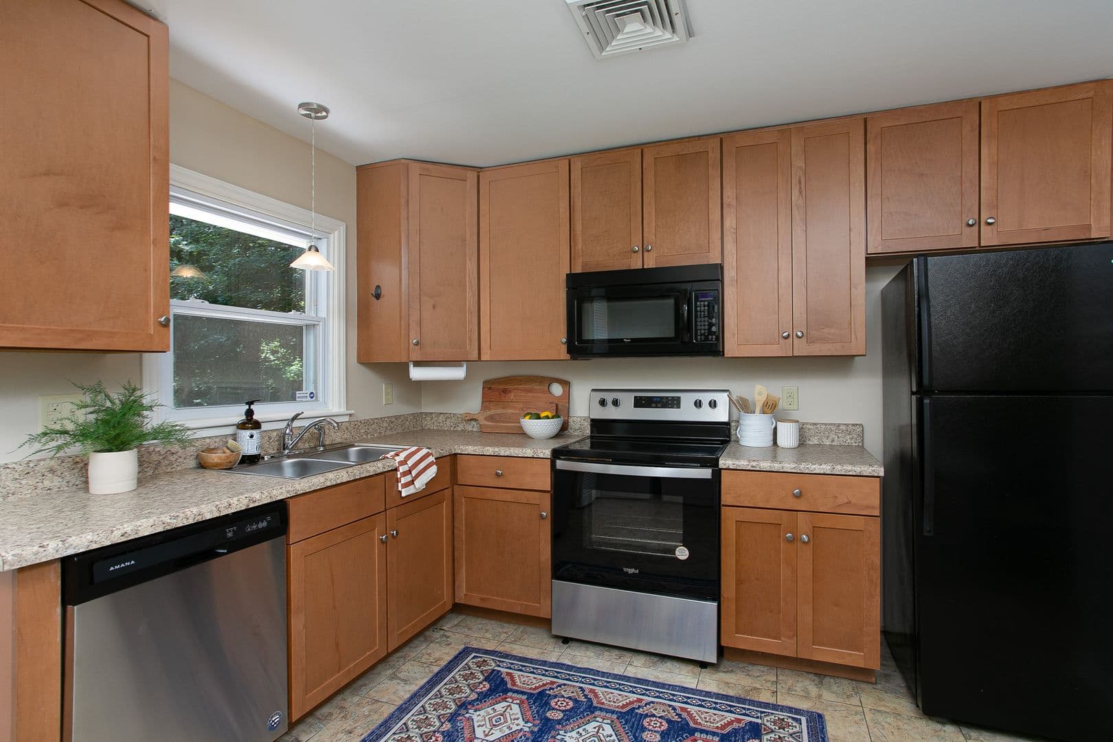 Chapel Hill House: 433-A Northside Dr.