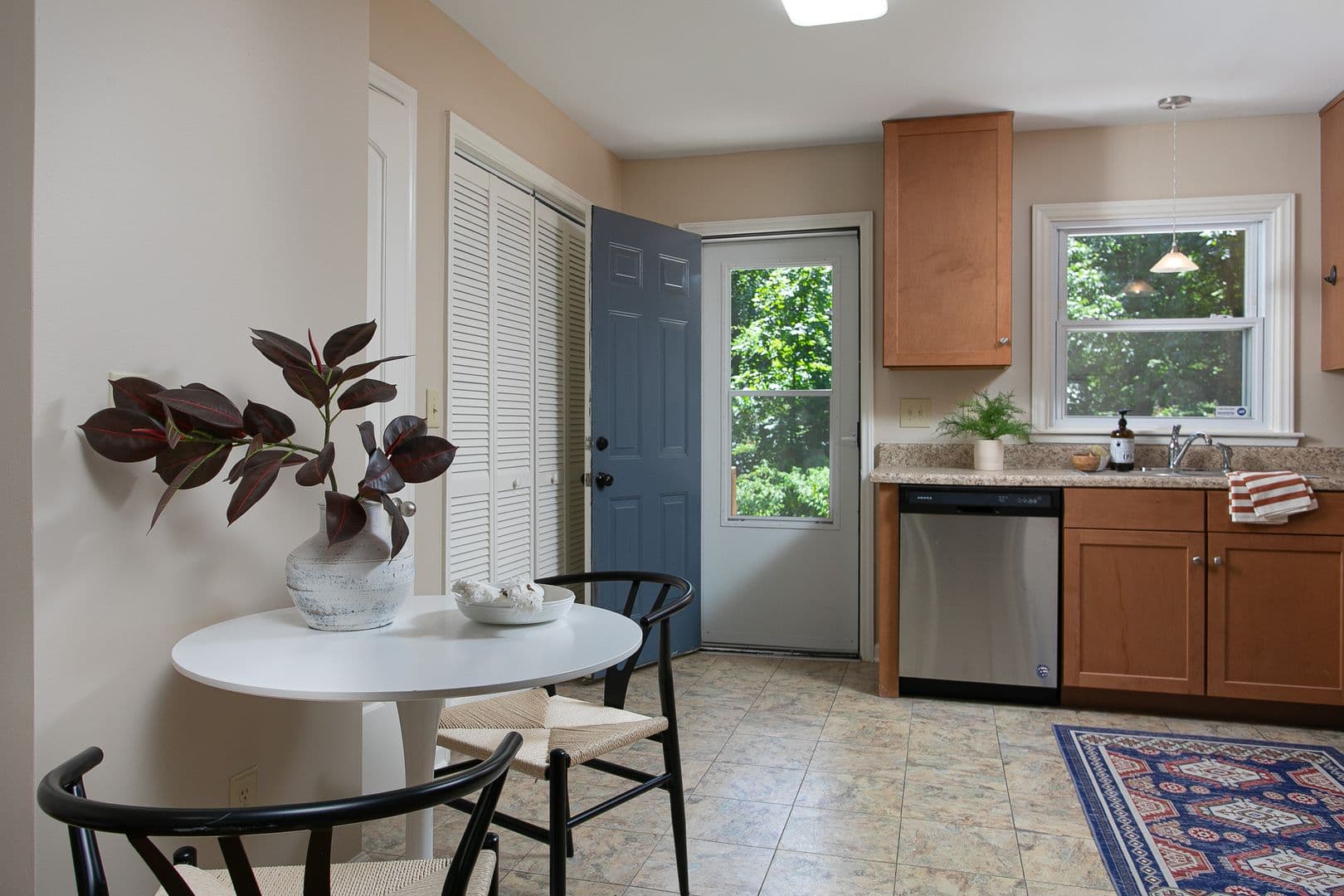 Chapel Hill House: 433-A Northside Dr.