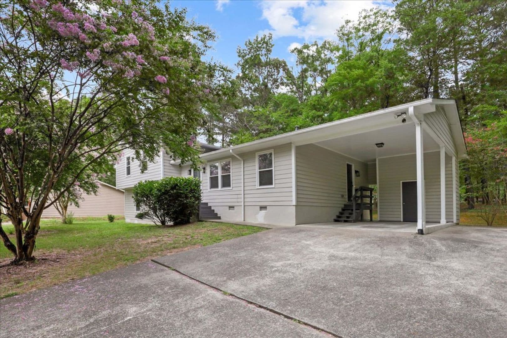 Durham House: 1017 Gaston Ave.