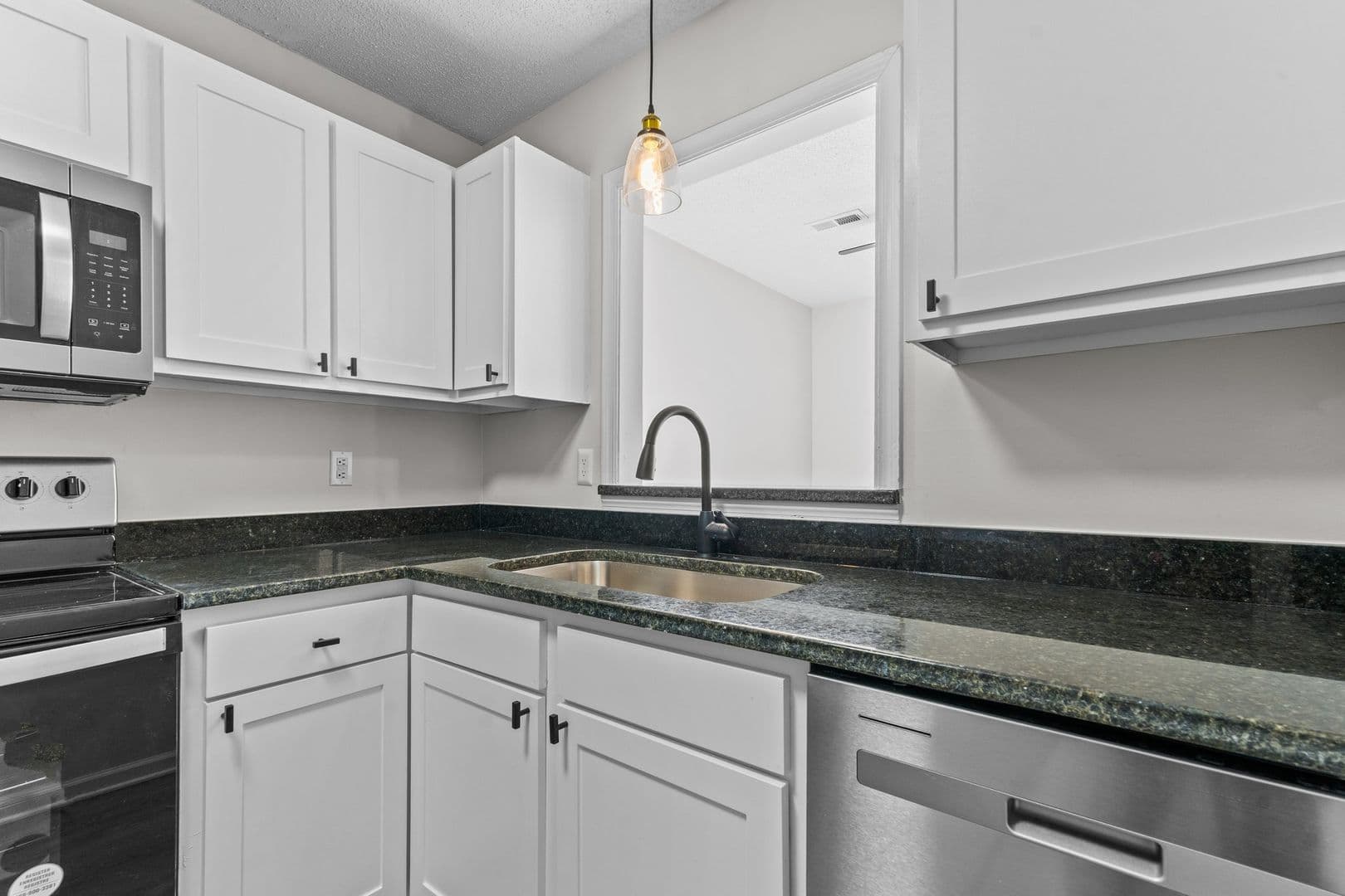 Fayetteville Apartment: 208-246 Partners Way