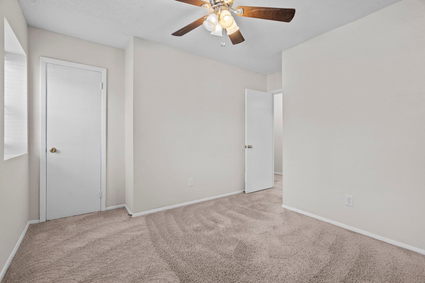 Mebane Apartment: 300 E McPherson Dr