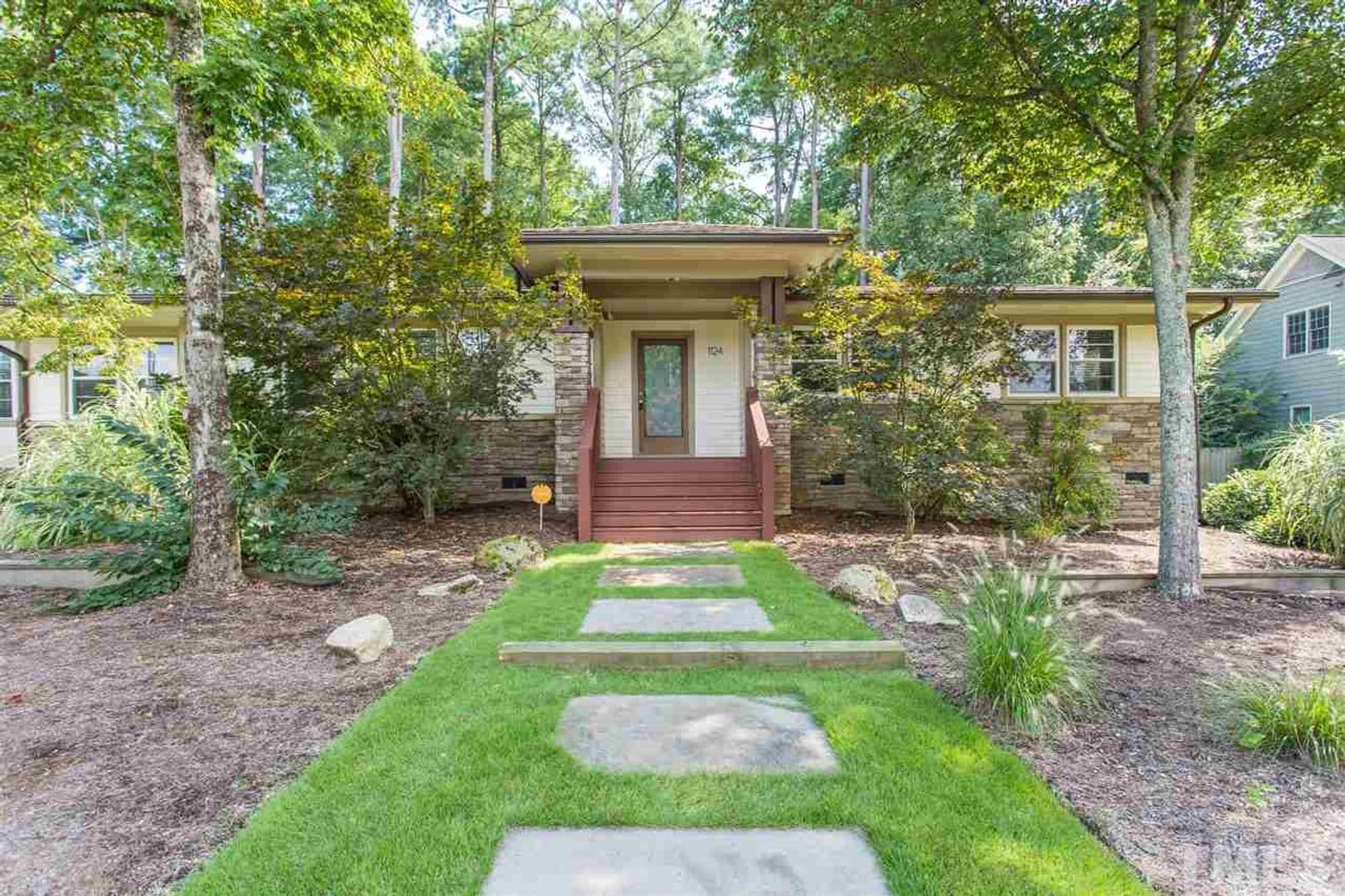 Raleigh House: 1124 Tonsler Drive