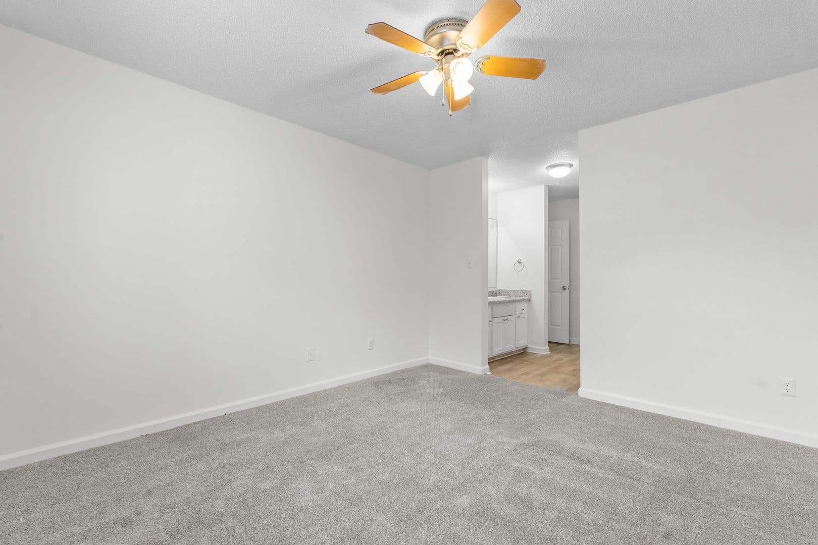 Fayetteville Apartment: 208-246 Partners Way