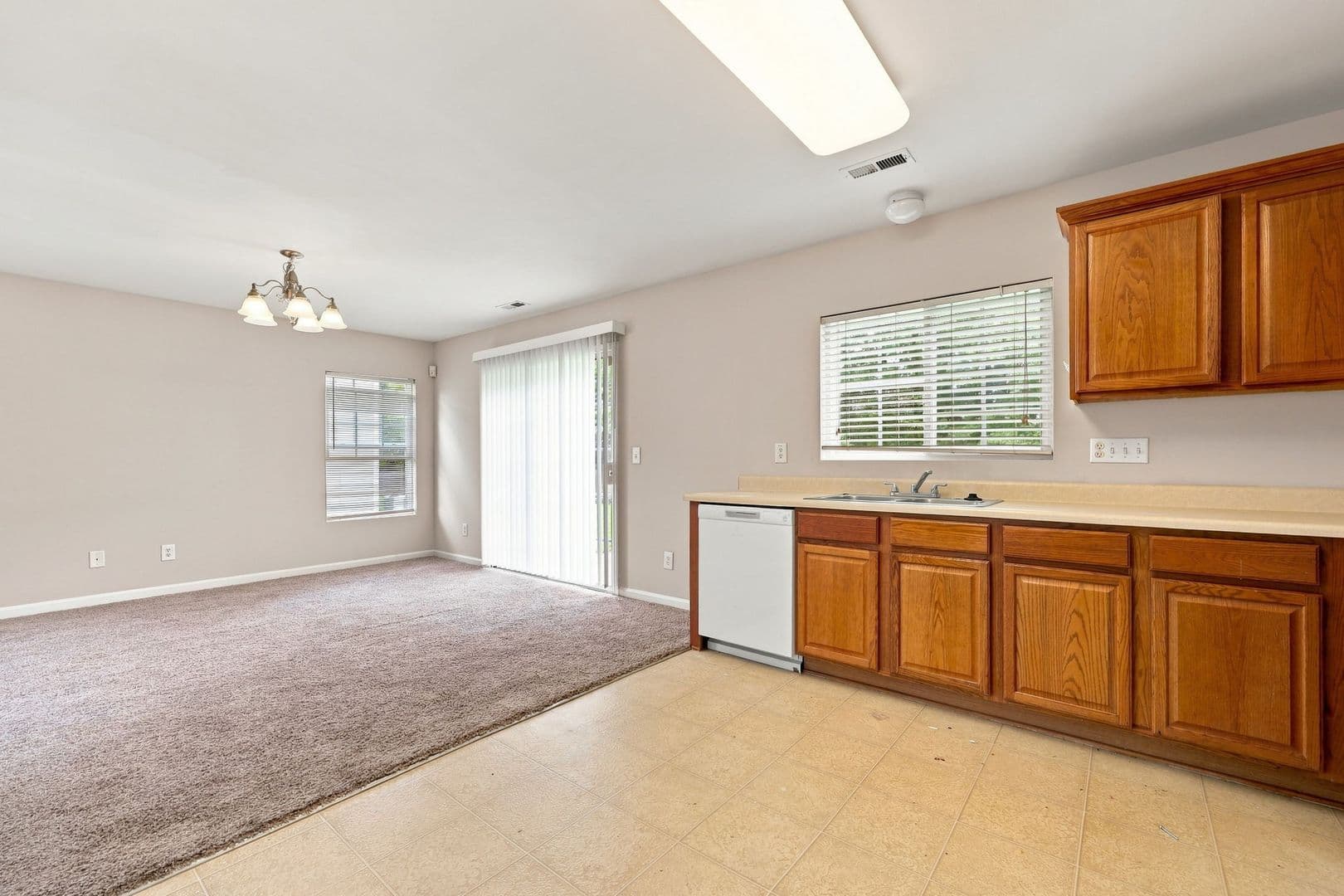 Raleigh House: 3742 Marshlane Way