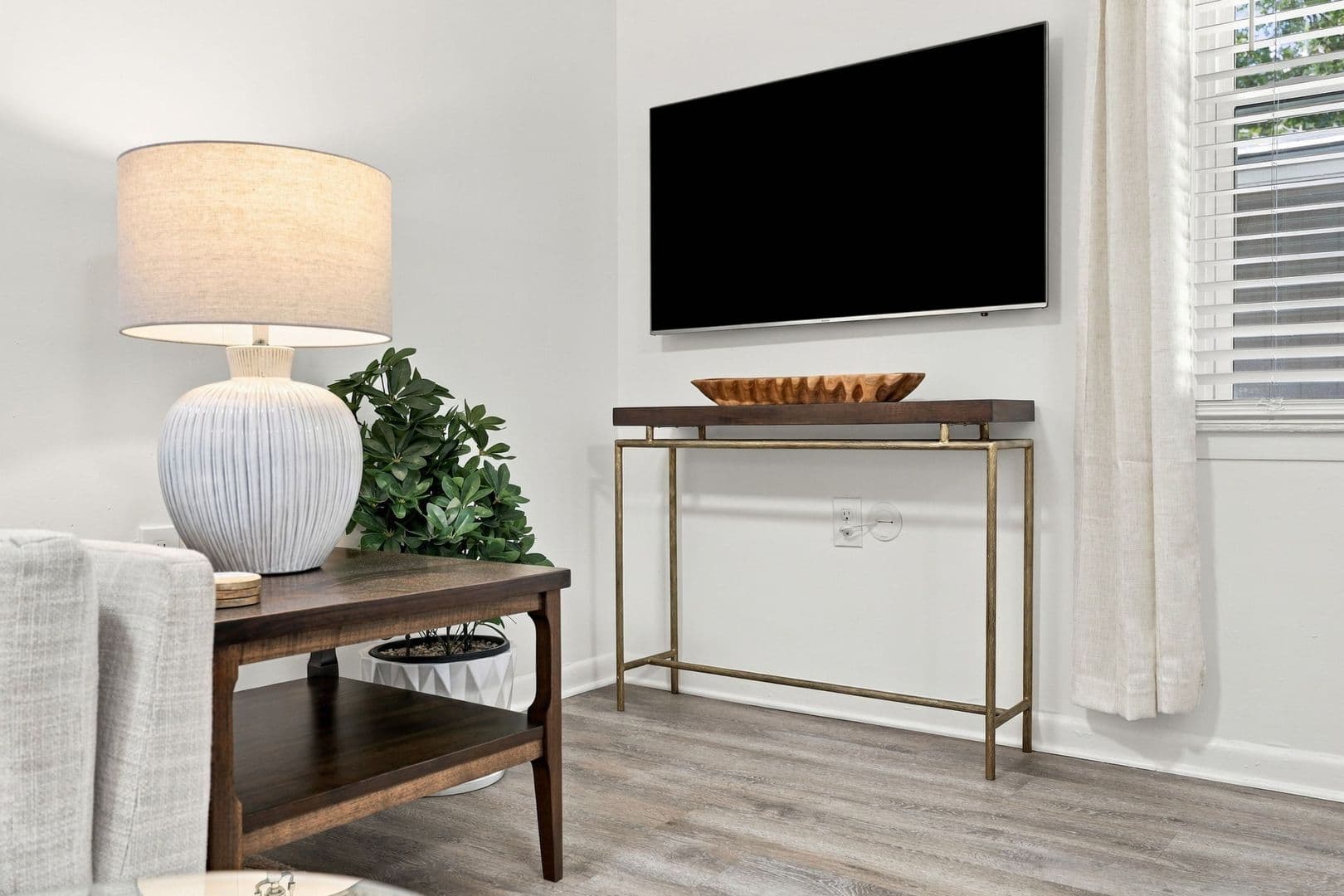 Raleigh Apartment: 1309 Kent Rd