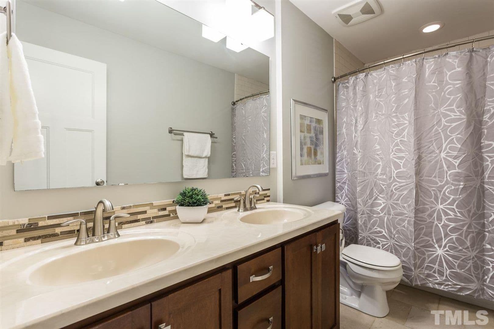 Raleigh House: 1124 Tonsler Drive