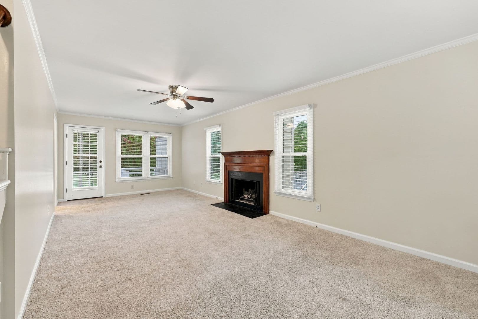 Raleigh House: 4952 Harbour Towne Drive