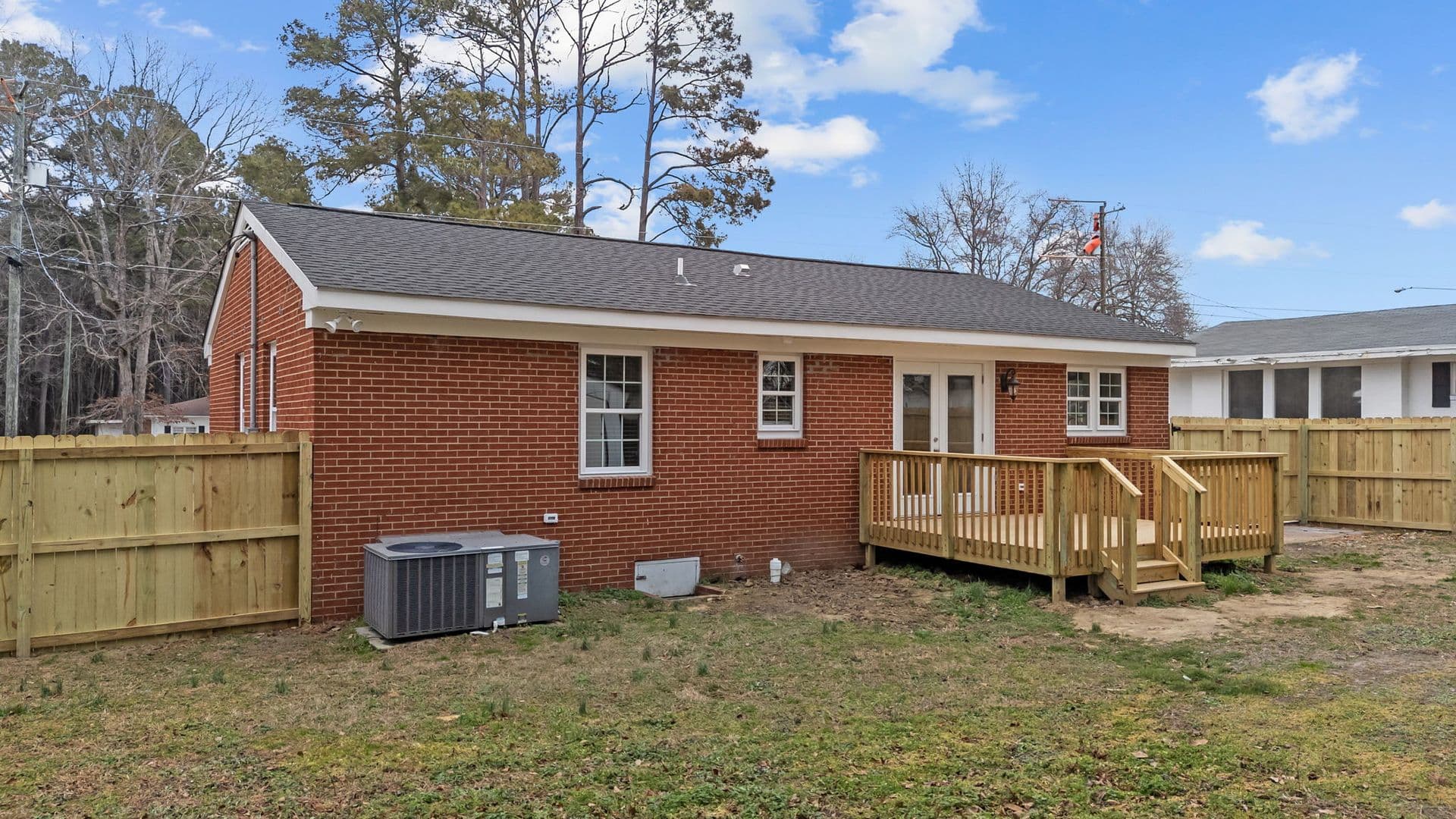Smithfield House: 105 Shady Lane Dr.