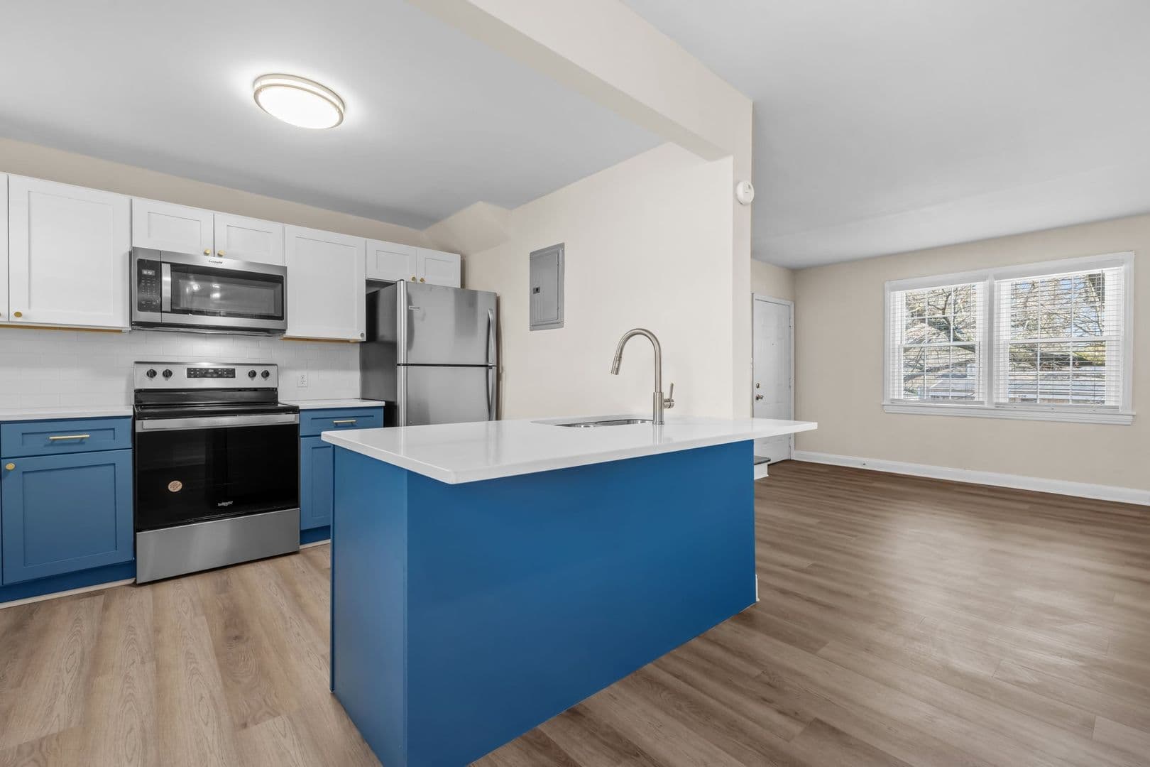Durham House: 906 Clarendon St  - Unit A