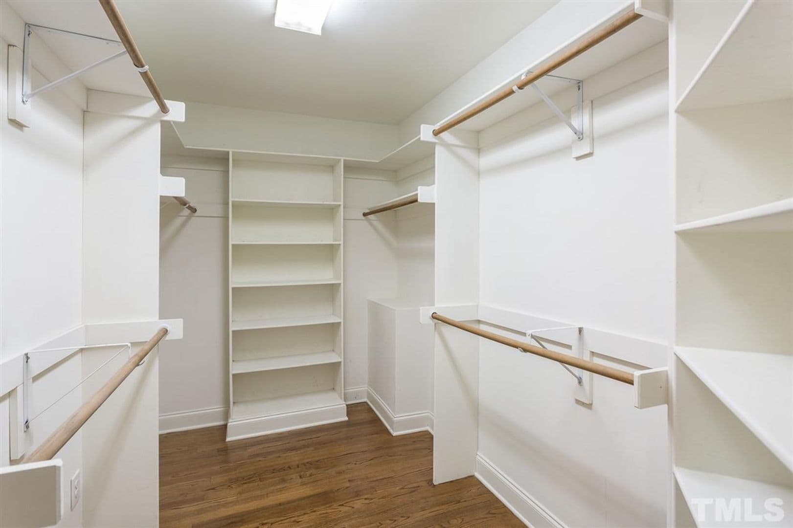 Raleigh House: 1124 Tonsler Drive