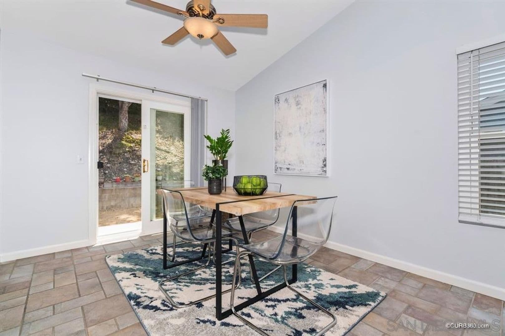 Santee House: 10351 Cadwell Rd