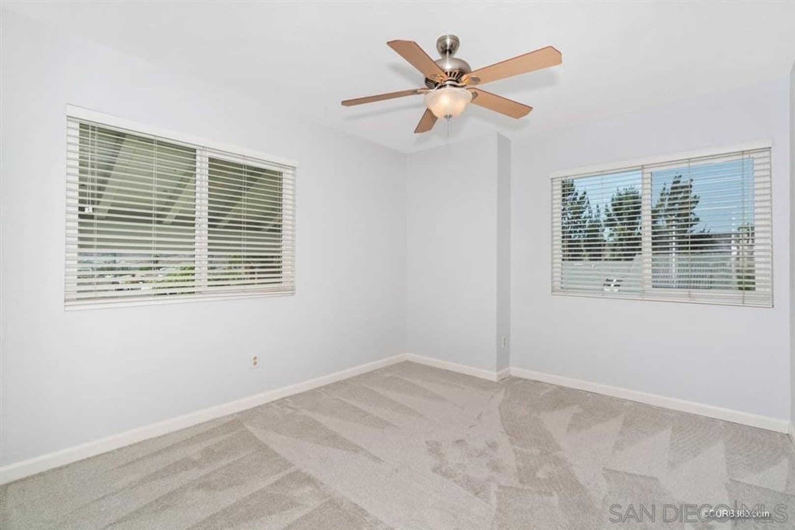 Santee House: 10351 Cadwell Rd