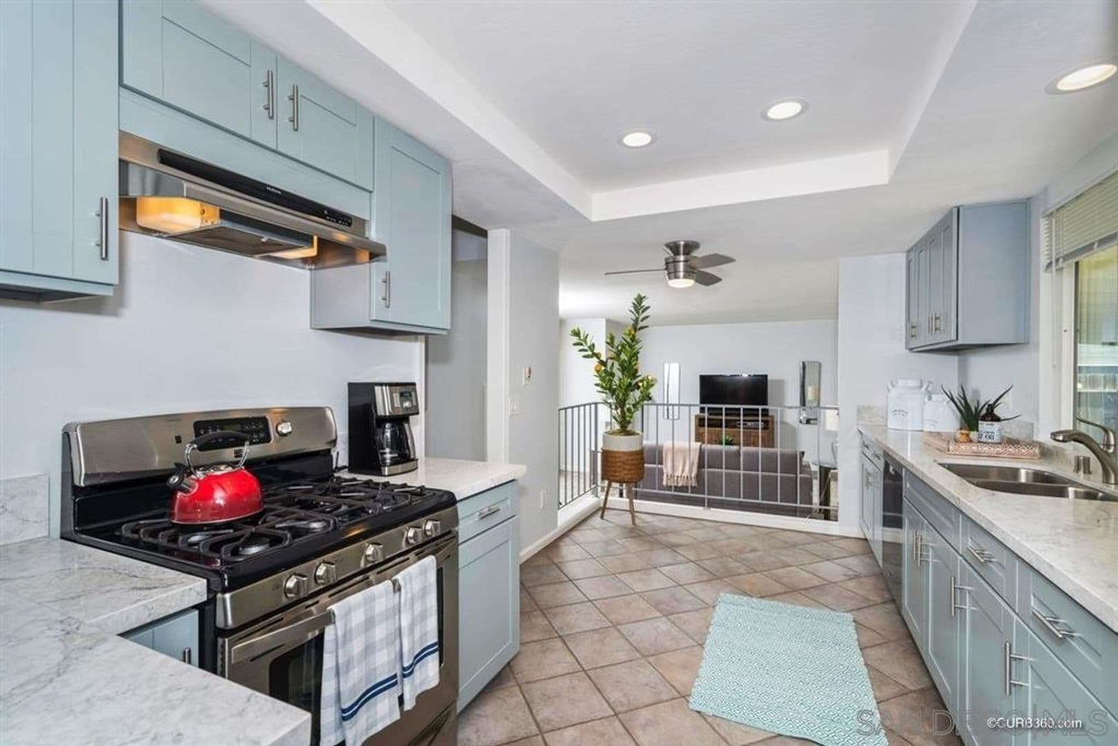 Santee House: 10351 Cadwell Rd