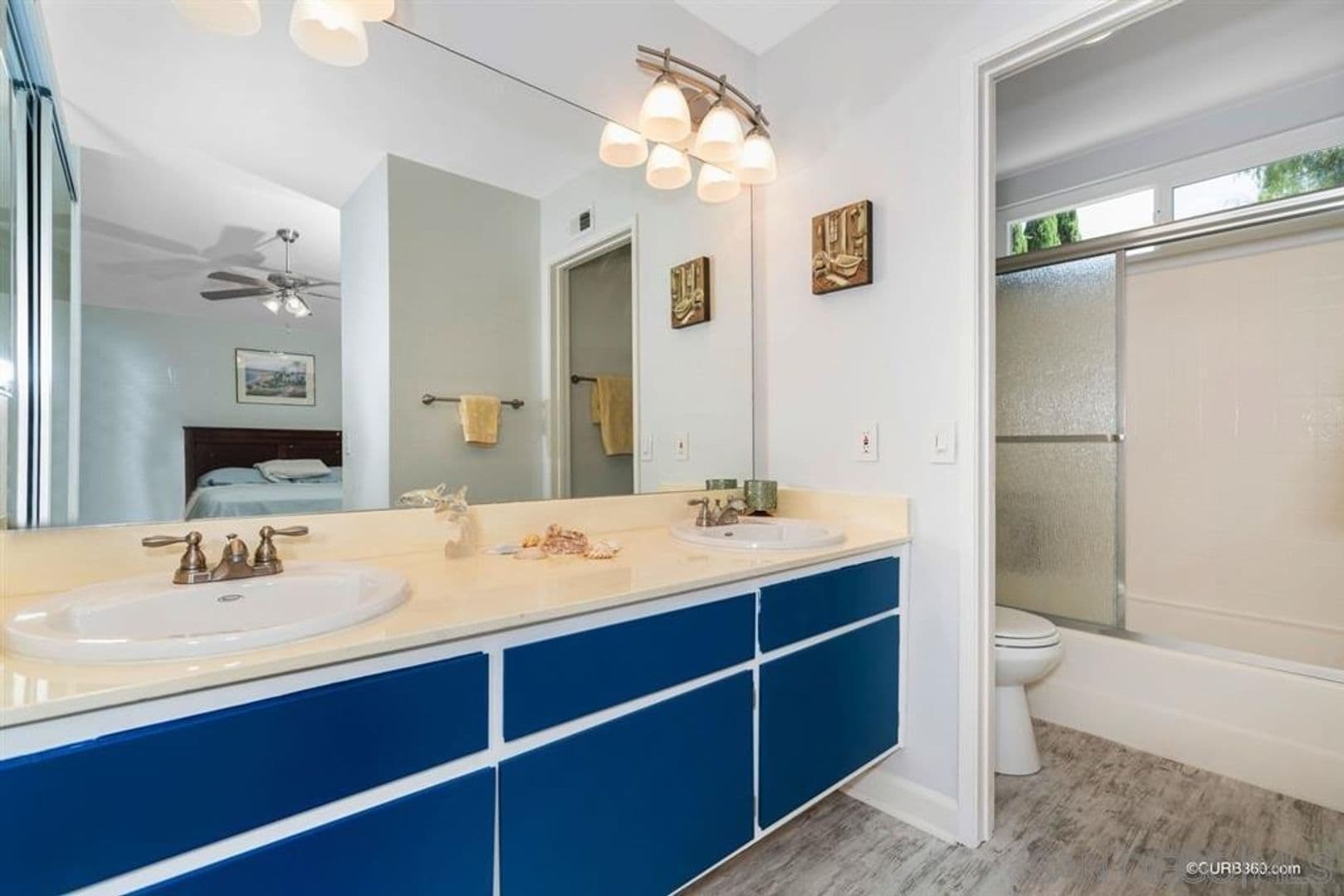 Santee House: 10351 Cadwell Rd