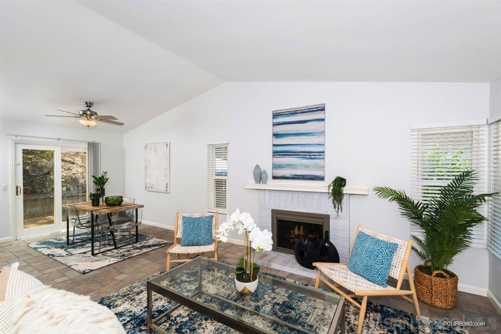 Santee House: 10351 Cadwell Rd