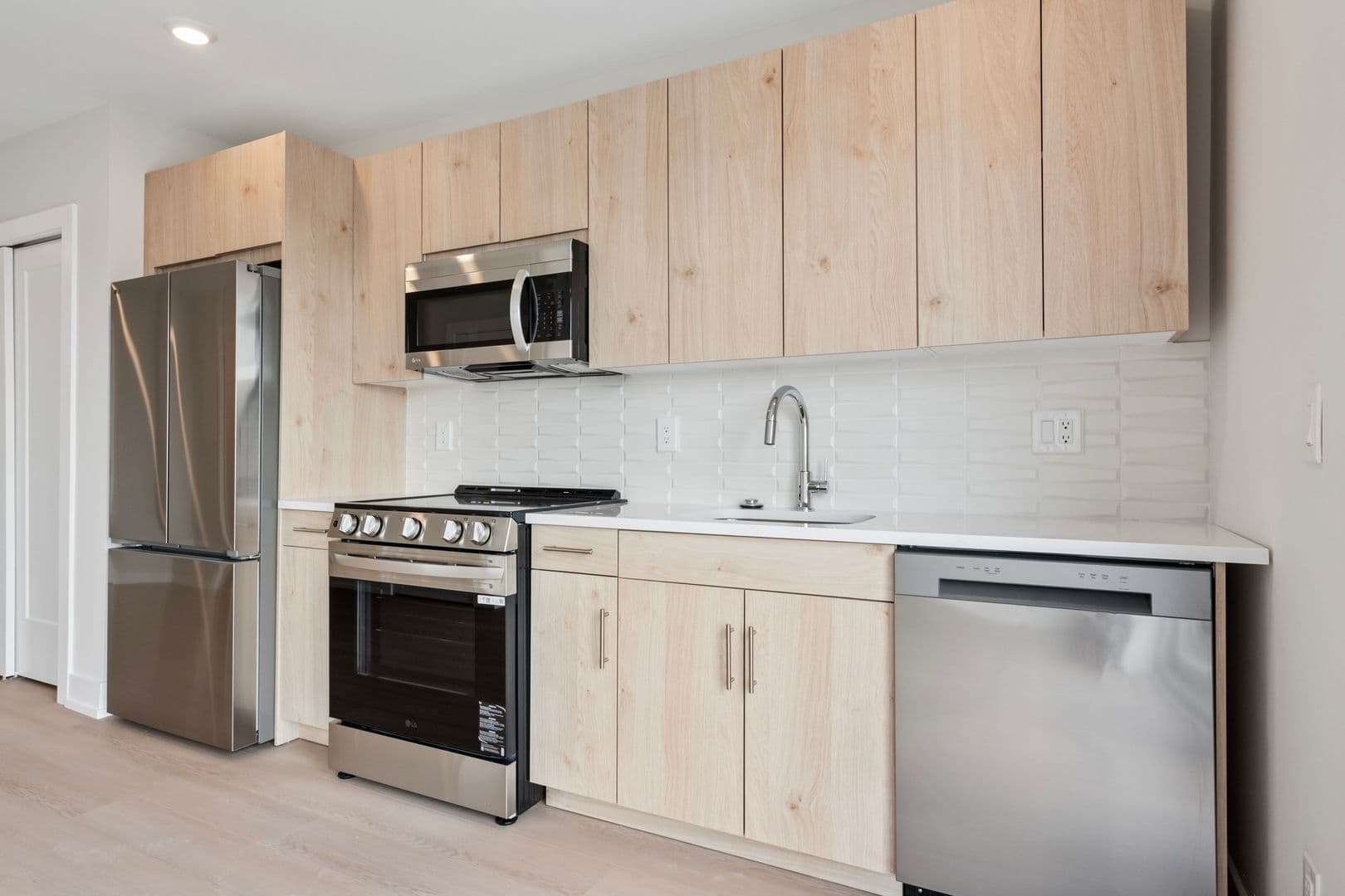 Philadelphia Apartment: 922 N Broad Street