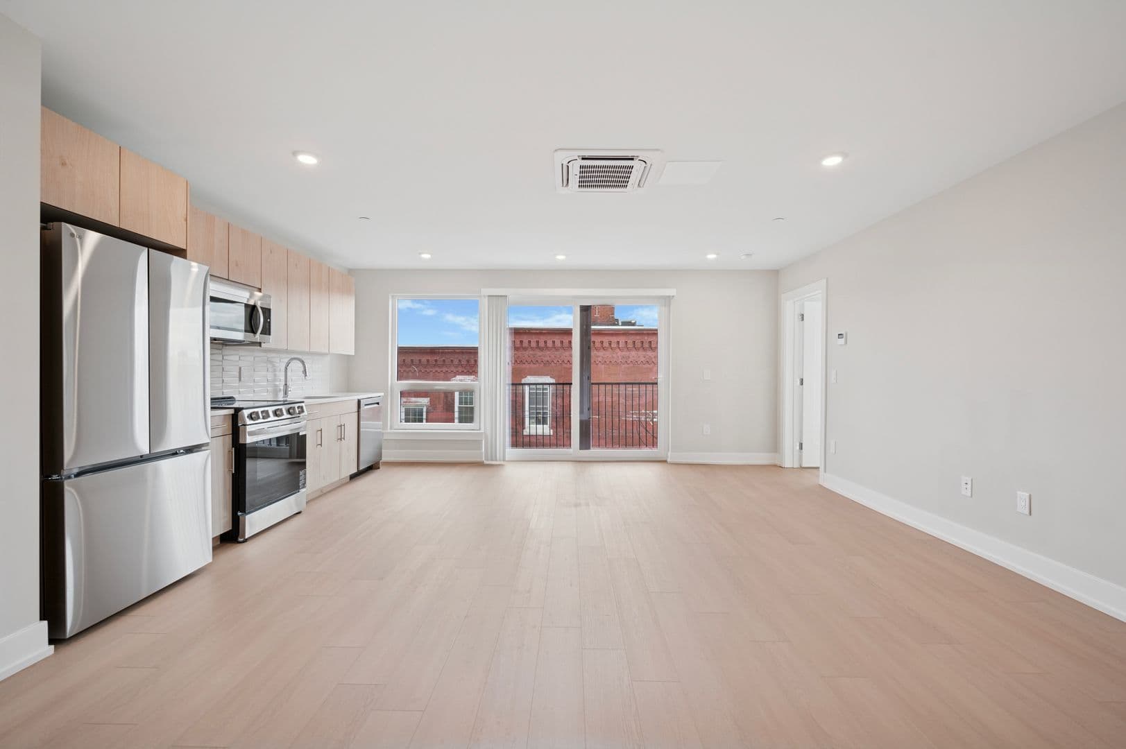 Philadelphia Apartment: 922 N Broad Street