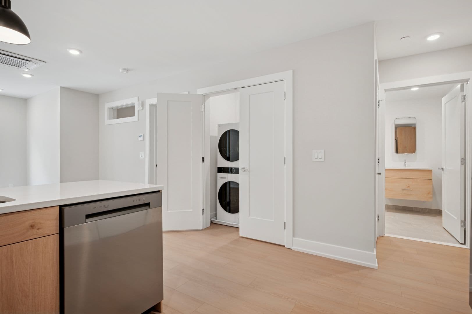 Philadelphia Apartment: 922 N Broad Street