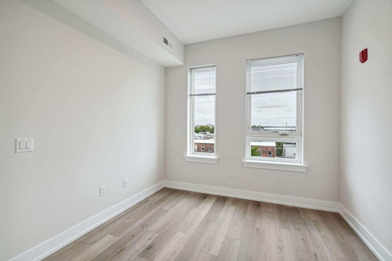 Philadelphia Apartment: 342 W Girard Ave