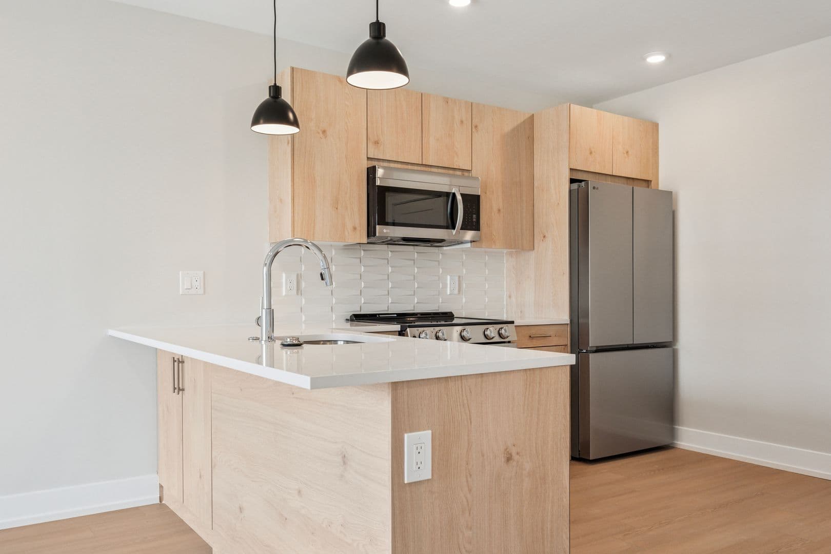 Philadelphia Apartment: 922 N Broad Street