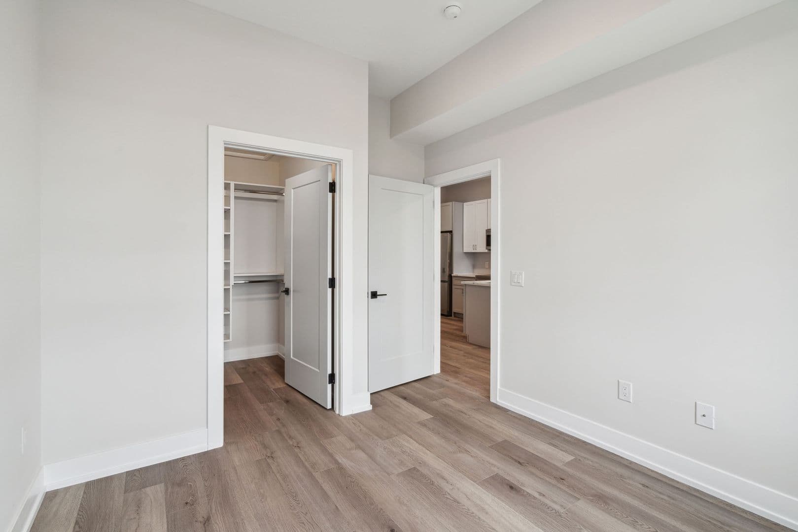 Philadelphia Apartment: 342 W Girard Ave