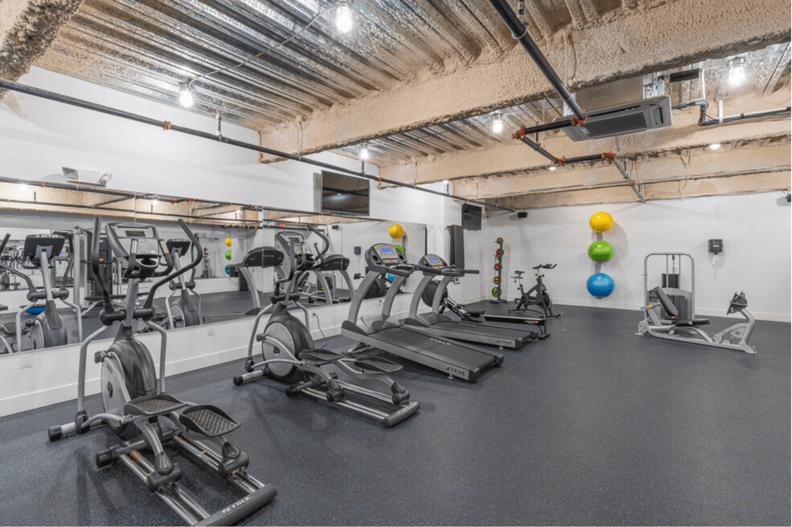 Philadelphia Apartment: 4534 Spruce Street
