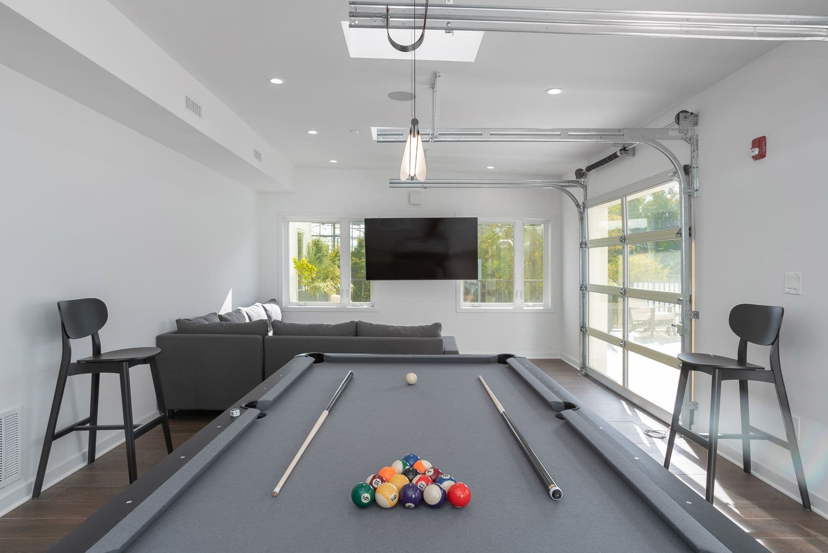 Philadelphia Apartment: 2501 Washington Avenue