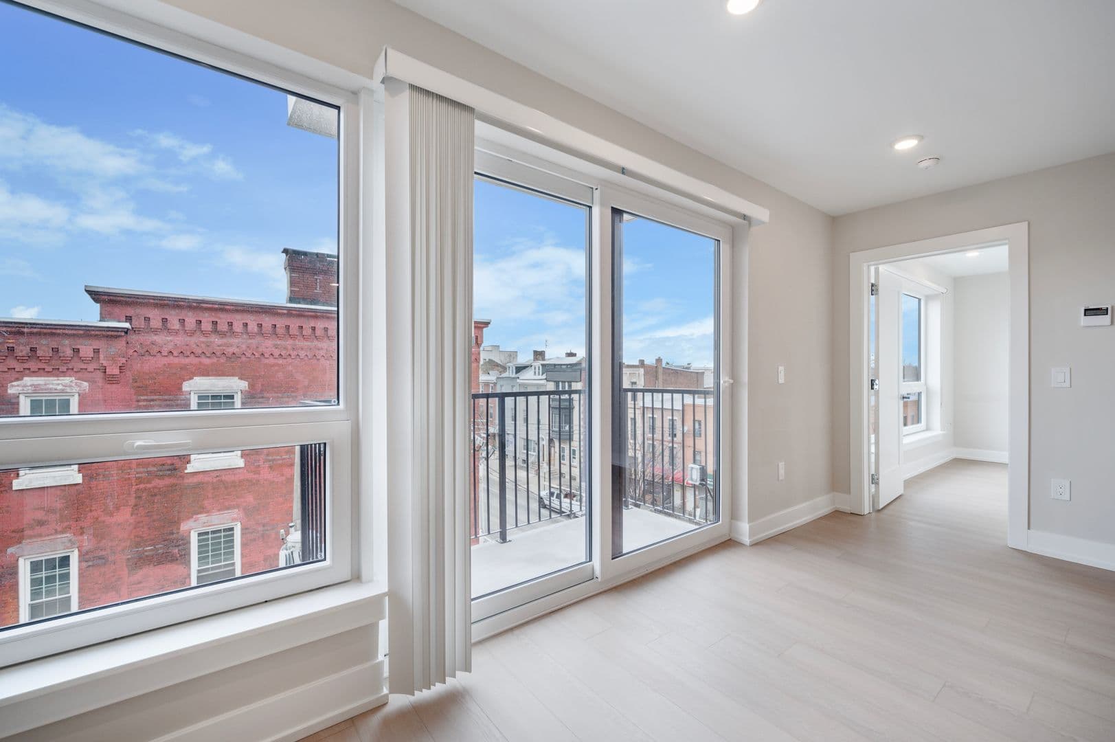 Philadelphia Apartment: 922 N Broad Street