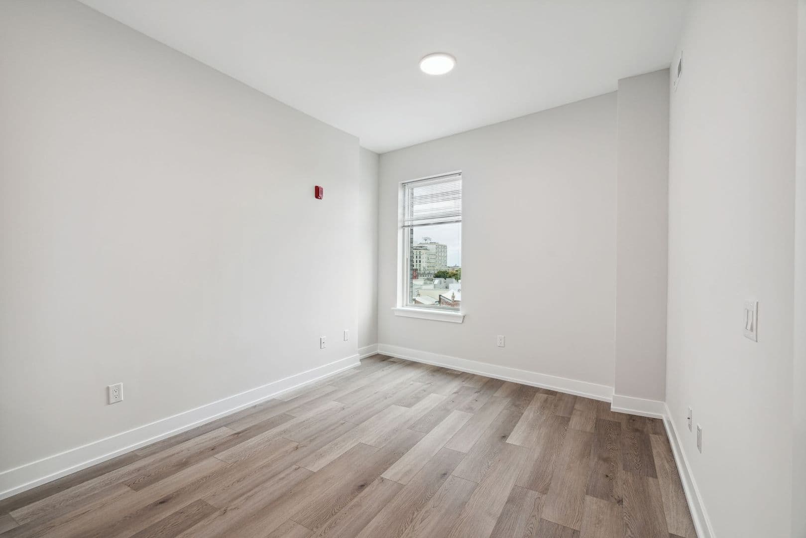 Philadelphia Apartment: 342 W Girard Ave