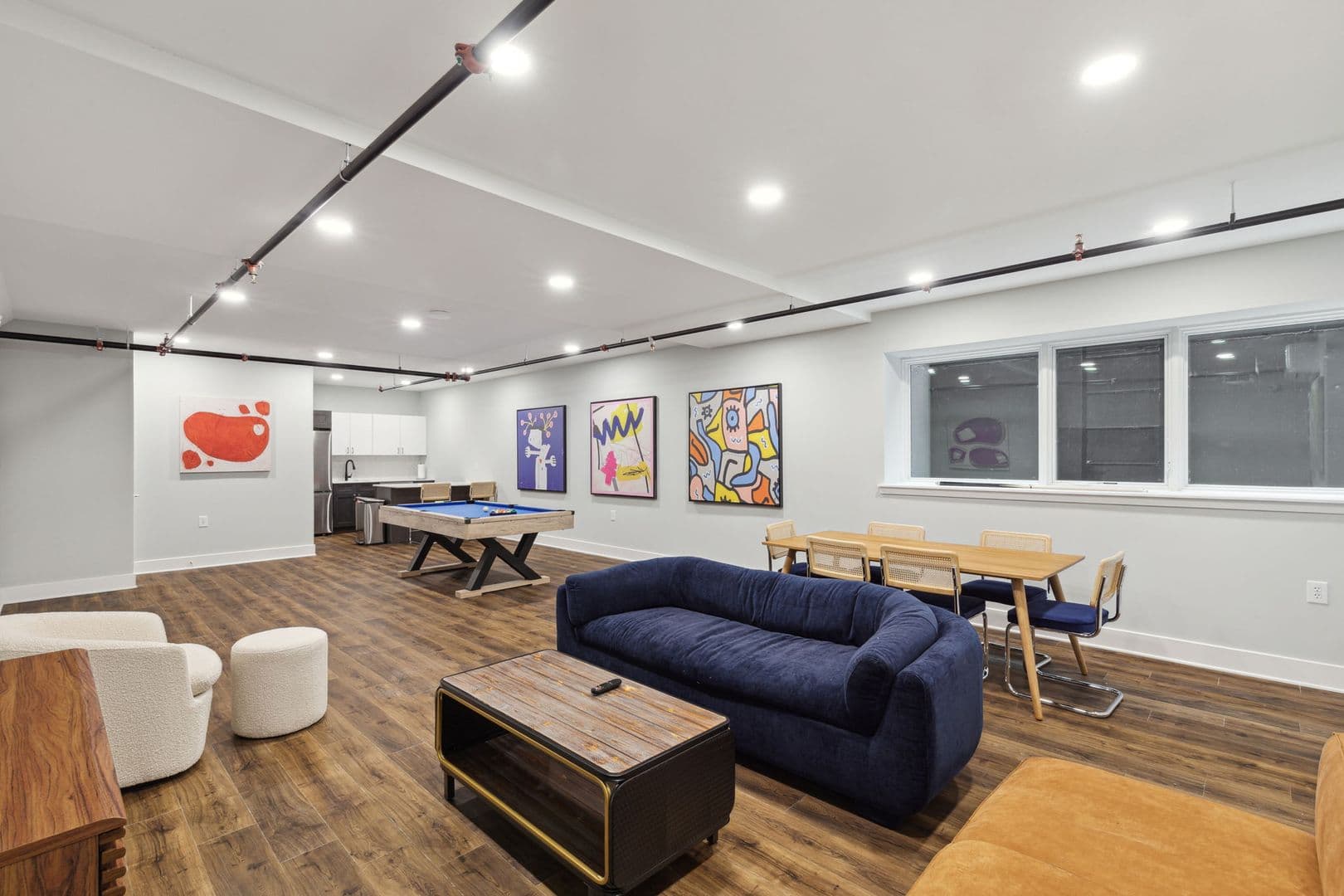 Philadelphia Apartment: 1701 Federal Street